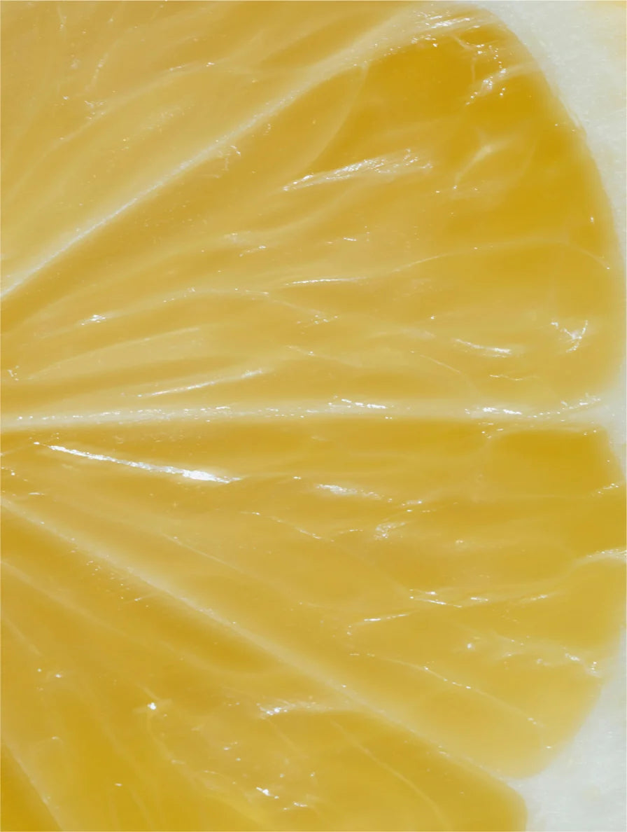 Blur close-up on lemon pulp.
